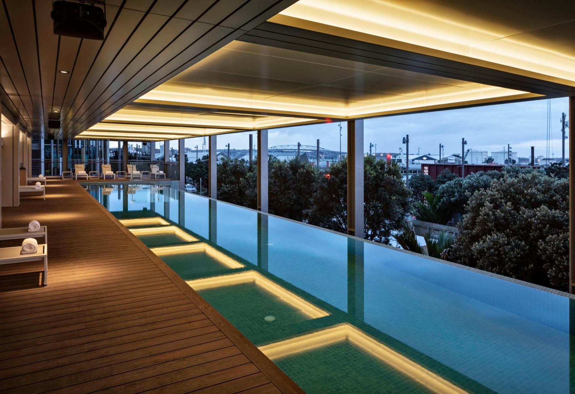 بارك حياة أوكلاند المظهر الخارجي الصورة The pool at the 12th floor