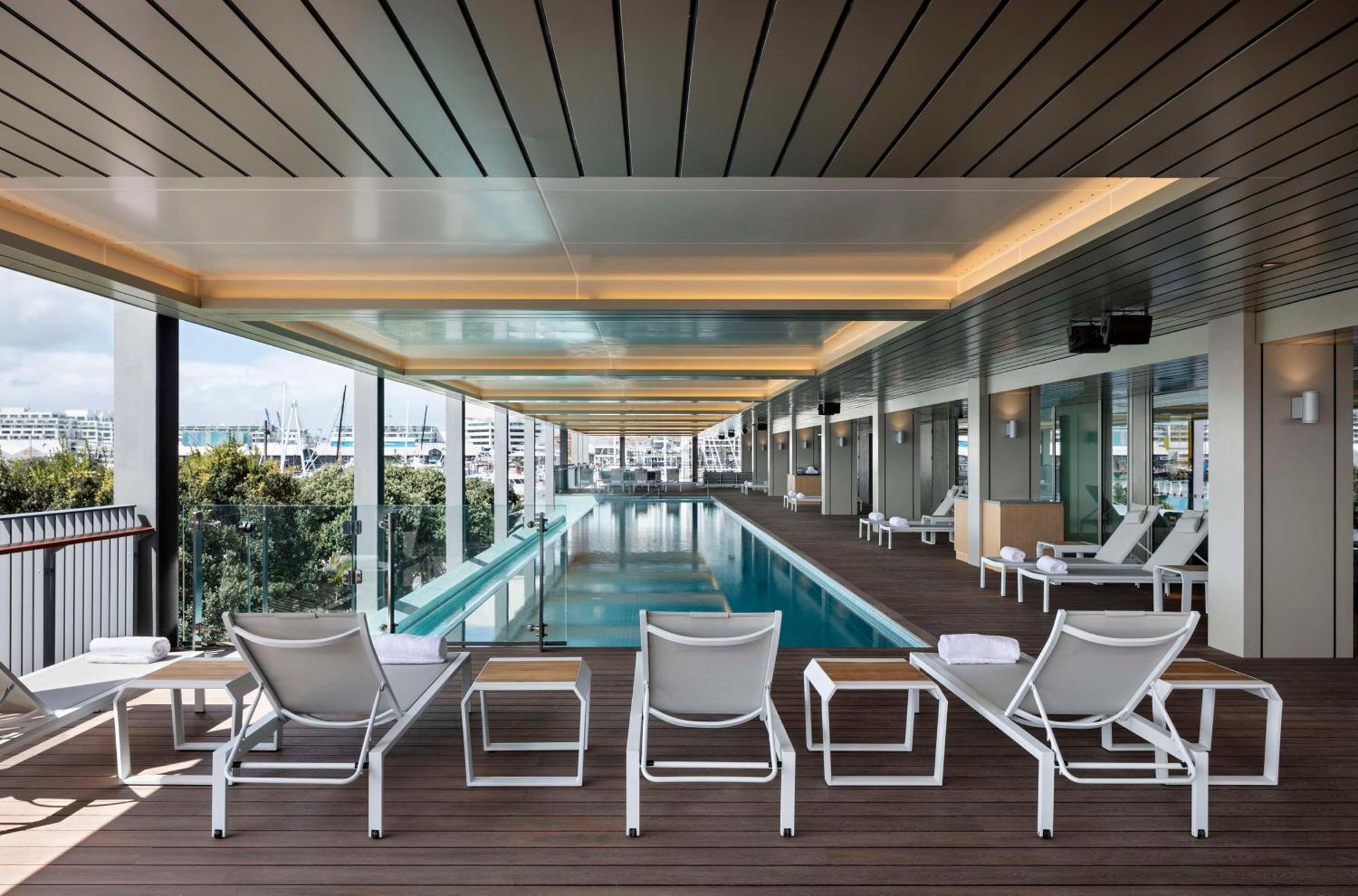 بارك حياة أوكلاند المظهر الخارجي الصورة The pool at the hotel